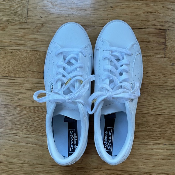 Adidas Womens Sneakers New. - Picture 2 of 7